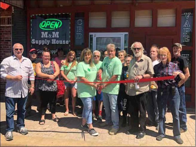 & M Supply House and Healing Options celebrates 4/20 with Ribbon Cutting